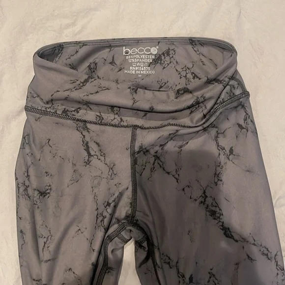 Becca workout pants - Picture 3 of 3